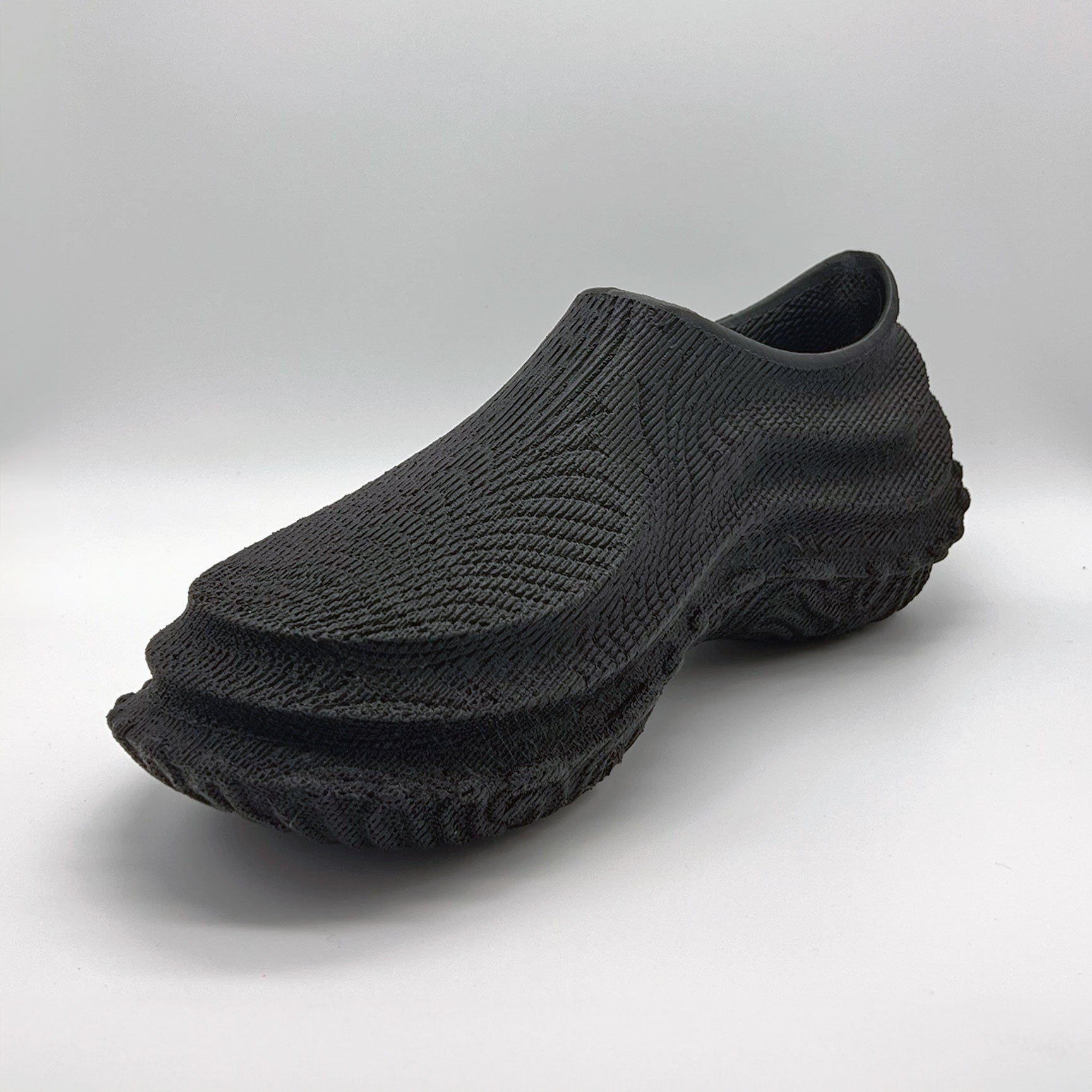 3D printed shoes techno graphite color on 3/4 view